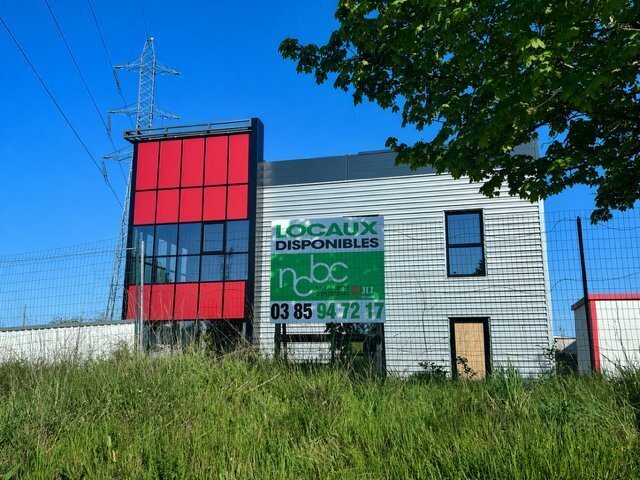 Plus de détails pour Local d'activités à louer