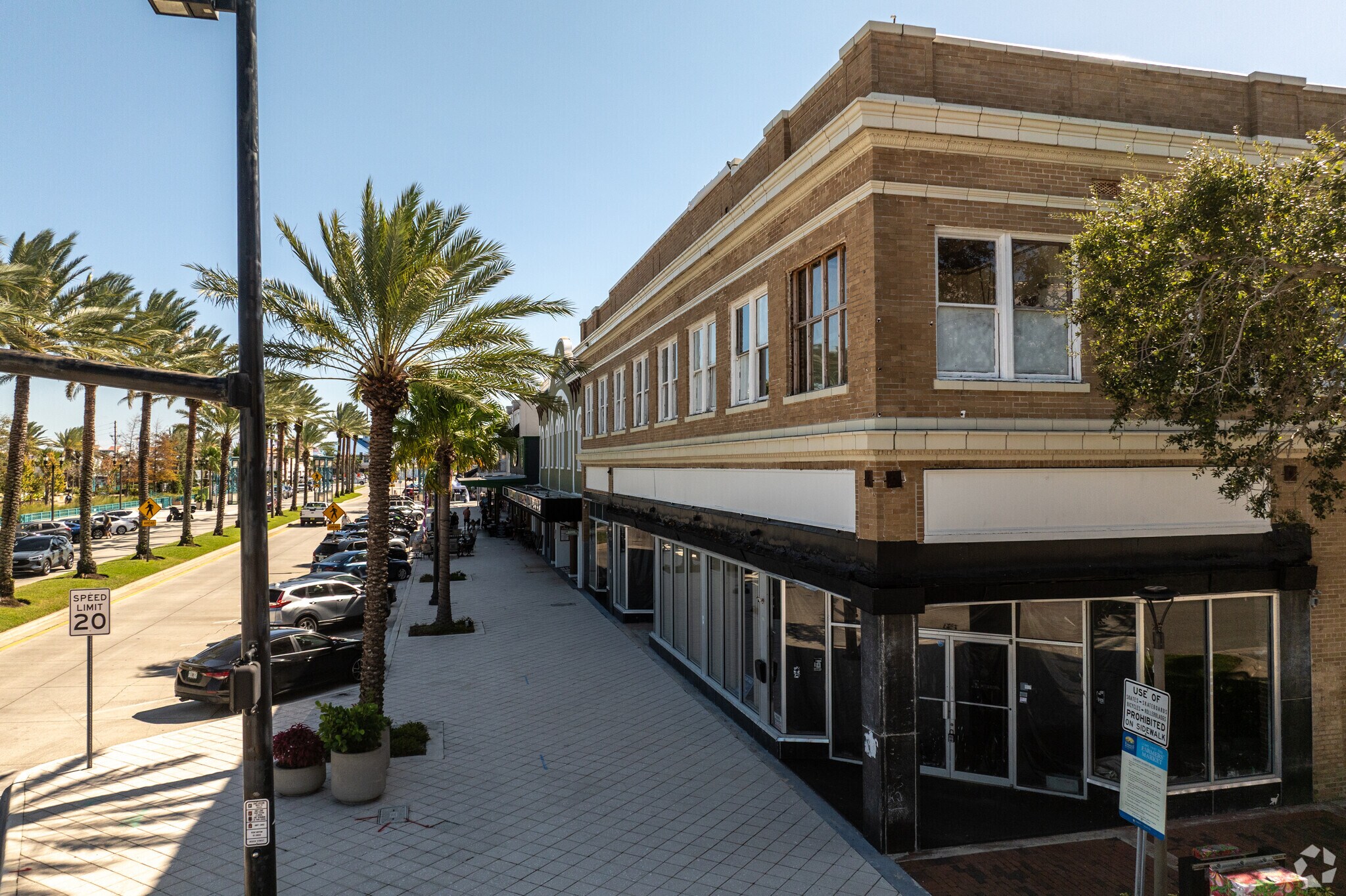 200-206 S Beach St, Daytona Beach, FL à louer Photo principale– Image 1 sur 18