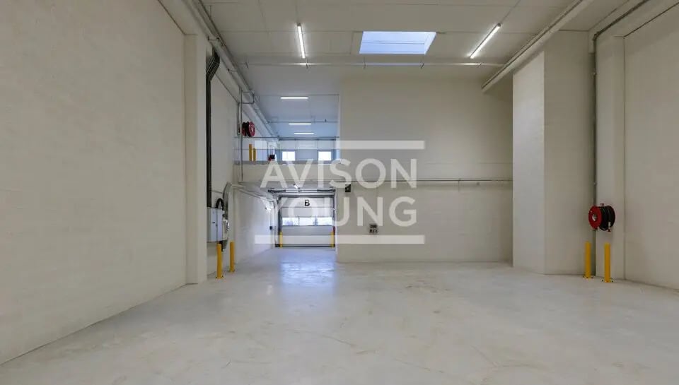 Local d’activités dans Bondy à louer - Photo intérieure – Image 3 sur 10