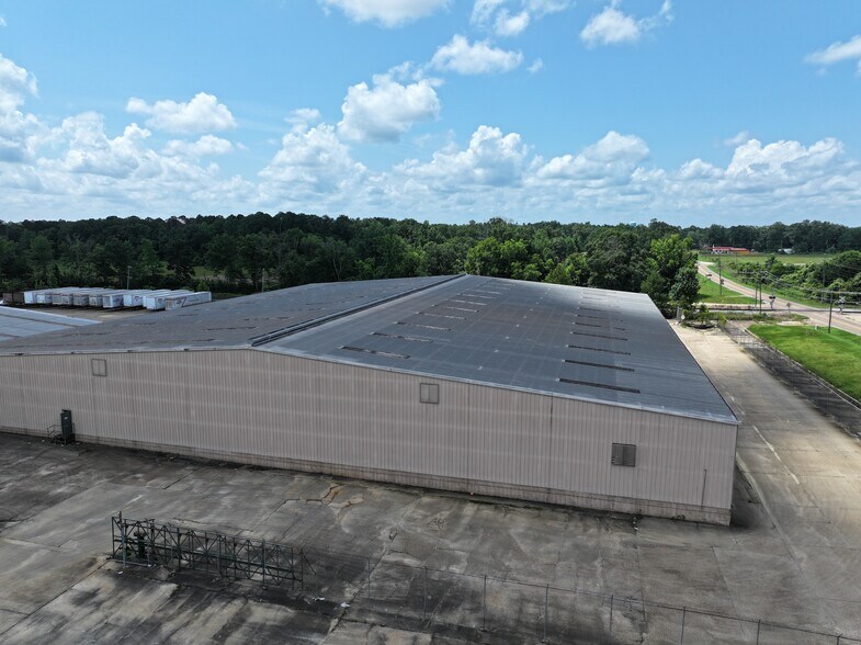 1800 N Clark Ave, Magnolia, MS à louer - Photo de l’immeuble – Image 3 sur 10