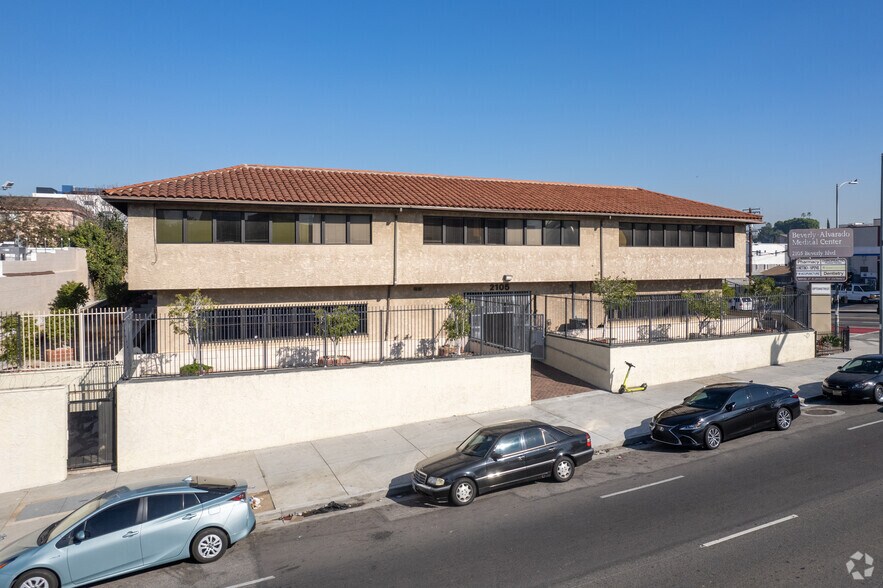 2105 W Beverly Blvd, Los Angeles, CA à vendre - Photo de l’immeuble – Image 3 sur 5