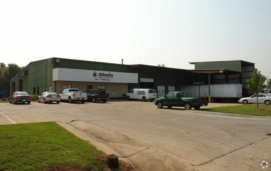990 Commerce St, Jackson, MS à louer - Photo de l’immeuble – Image 2 sur 10