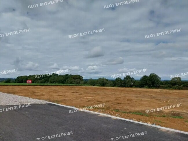 Plus de détails pour Terrain à vendre