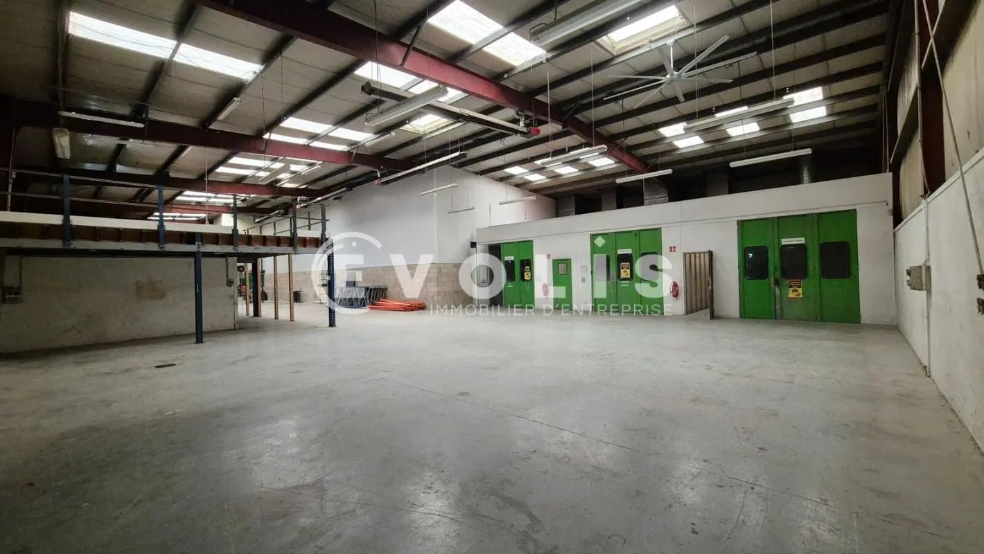 Local d’activités dans Lagny-sur-Marne à louer Photo de l’immeuble– Image 1 sur 15