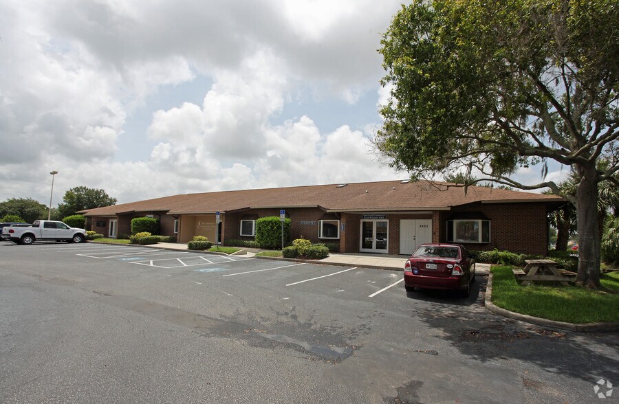 2654 W Lake Rd, Palm Harbor, FL à vendre - Photo de l’immeuble – Image 2 sur 20