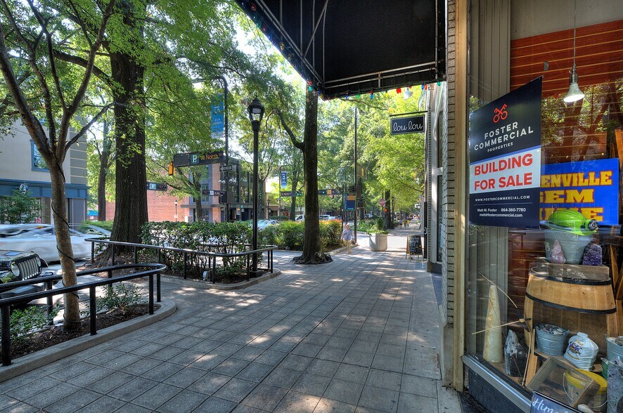 205 N Main St, Greenville, SC à vendre - Photo de l’immeuble – Image 3 sur 17