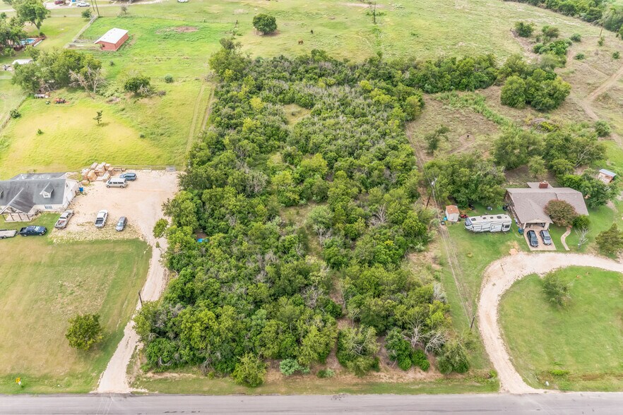 2201 Southwood Hills dr, Taylor, TX à vendre - Photo de l’immeuble – Image 3 sur 16