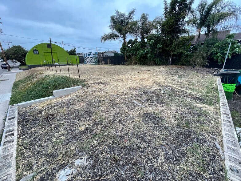 32nd St at Imperial Ave, San Diego, CA à vendre - Photo de l’immeuble – Image 2 sur 12