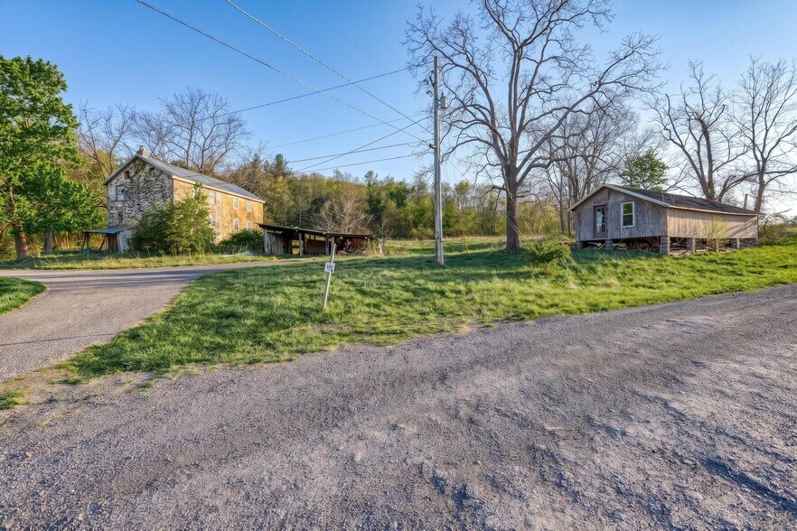 57 Metz Ln, New Bloomfield, PA à vendre - Photo de l’immeuble – Image 3 sur 28