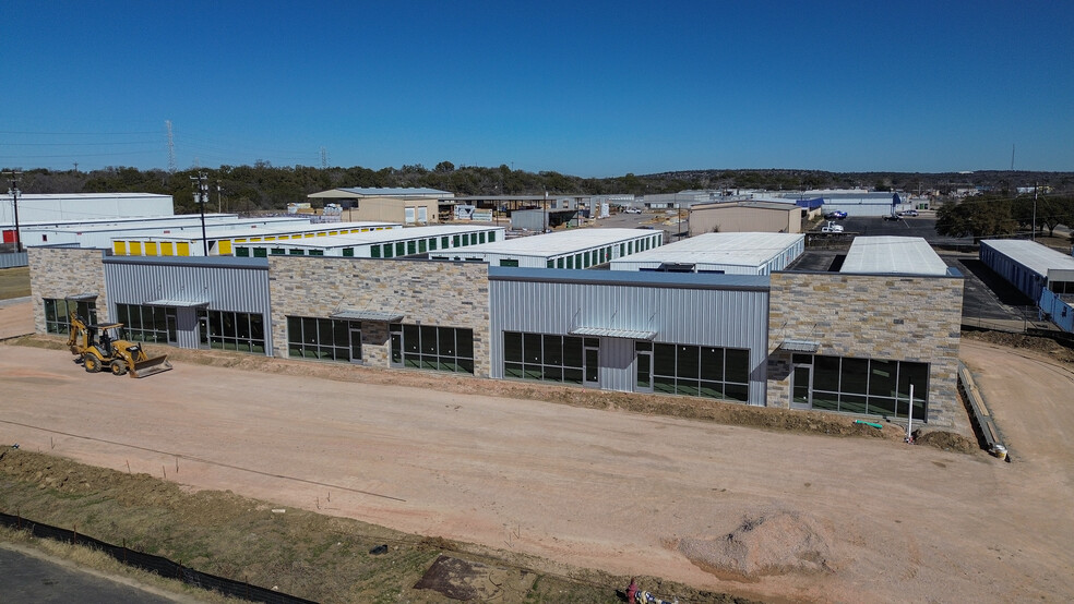 2205 Warehouse Cir, Marble Falls, TX à louer - Photo de l’immeuble – Image 2 sur 10