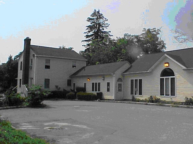 128 Old Town Rd, East Setauket, NY à louer - Photo de l’immeuble – Image 2 sur 16
