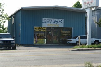 Plus de détails pour 210 N Polk St, Pineville, NC - Local commercial à vendre