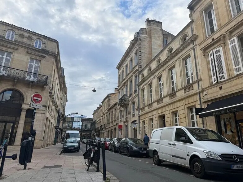 Bureau dans Bordeaux à louer - Photo de l’immeuble – Image 2 sur 4