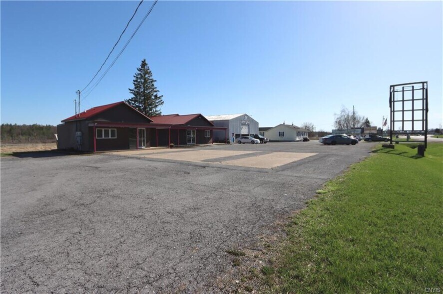 43748/43752 NY-12 Rt, Alexandria Bay, NY à vendre - Photo de l’immeuble – Image 3 sur 47