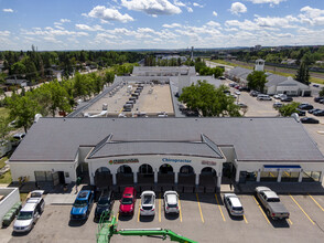 12445 Lake Fraser Dr SE, Calgary, AB à louer Photo de l’immeuble– Image 1 sur 3
