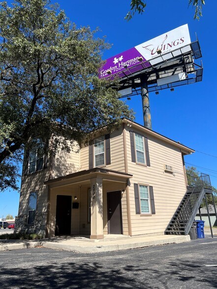 2800 NW Loop 410, San Antonio, TX à louer - Photo principale – Image 1 sur 2