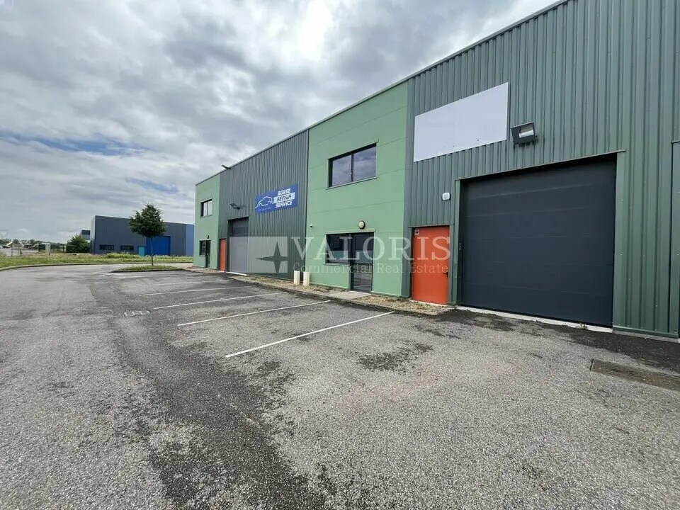 150 Rue Georges Charpak, Civrieux à louer Photo de l’immeuble– Image 1 sur 7