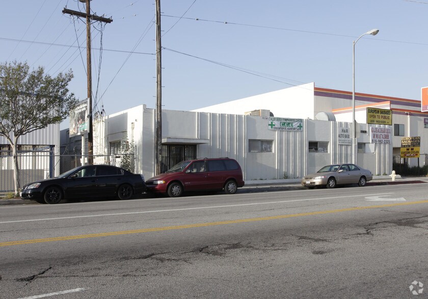 12926 Saticoy St, North Hollywood, CA à louer - Photo principale – Image 1 sur 4