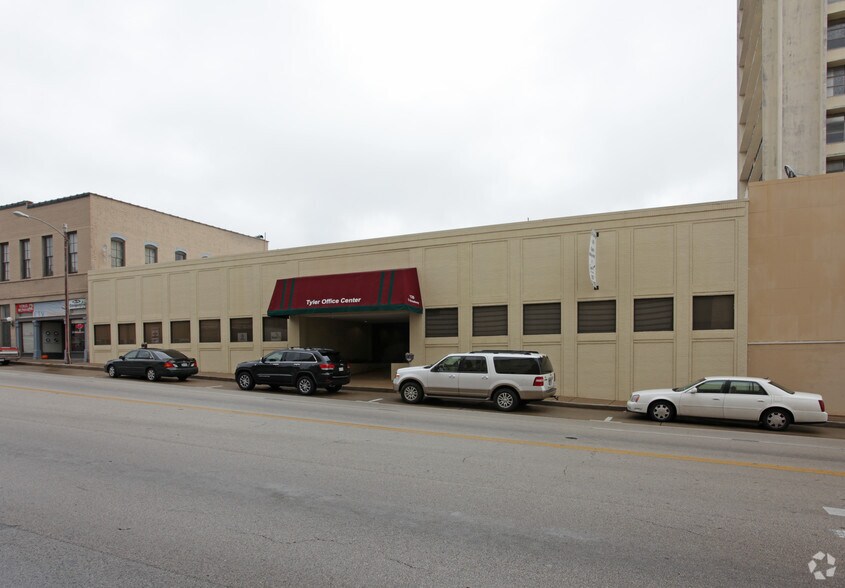 120 S Broadway Ave, Tyler, TX à louer - Photo de l’immeuble – Image 1 sur 10