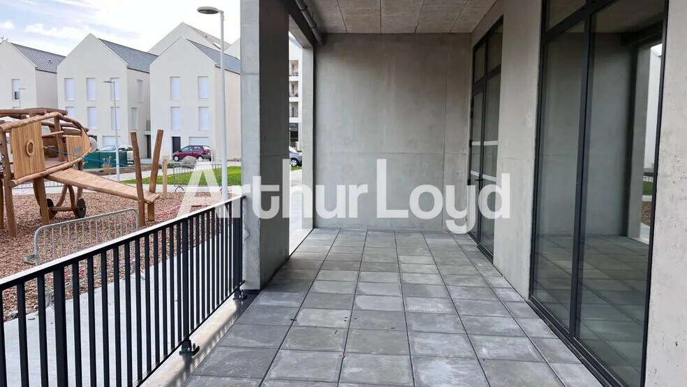 Local commercial dans Bénouville à vendre - Photo de l’immeuble – Image 3 sur 5