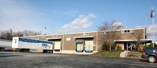 569 Industrial Dr, Lewisberry, PA à vendre - Photo de l’immeuble – Image 2 sur 5