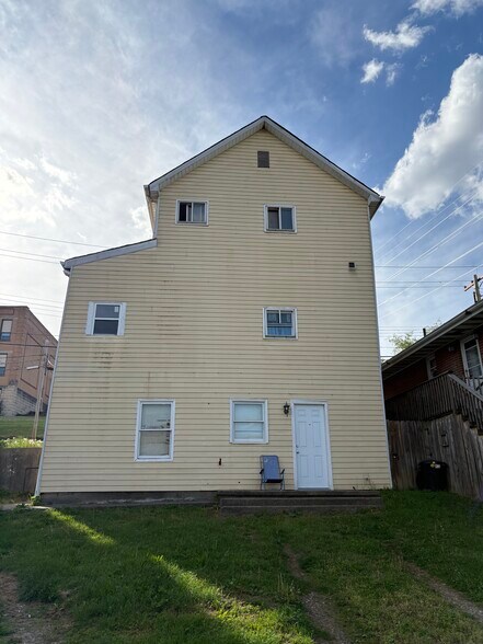 3426 Monroe St, Bellaire, OH à vendre - Photo de l’immeuble – Image 2 sur 10