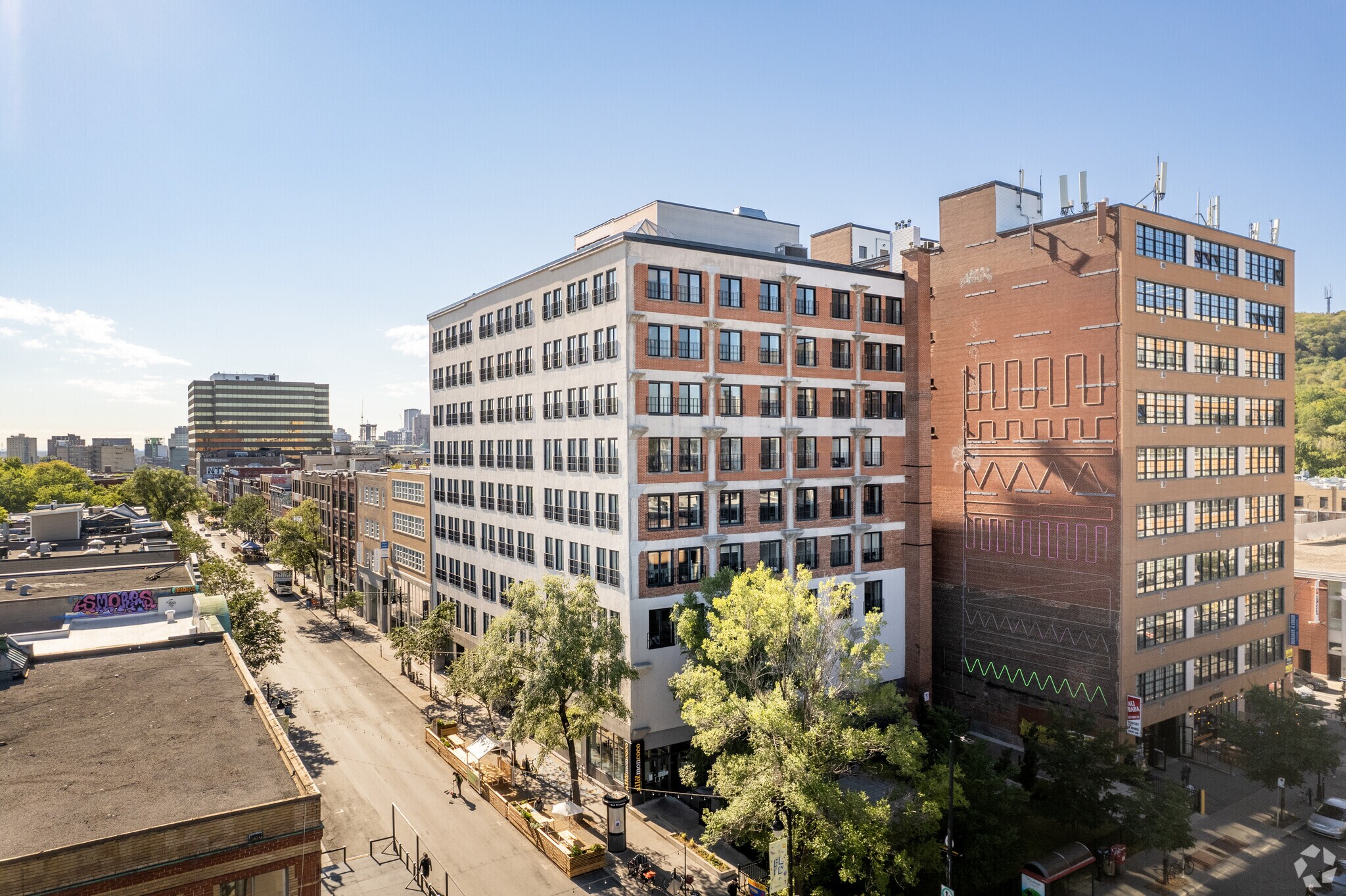 4436-4450 Boul Saint Laurent, Montréal, QC à louer Photo de l’immeuble– Image 1 sur 4