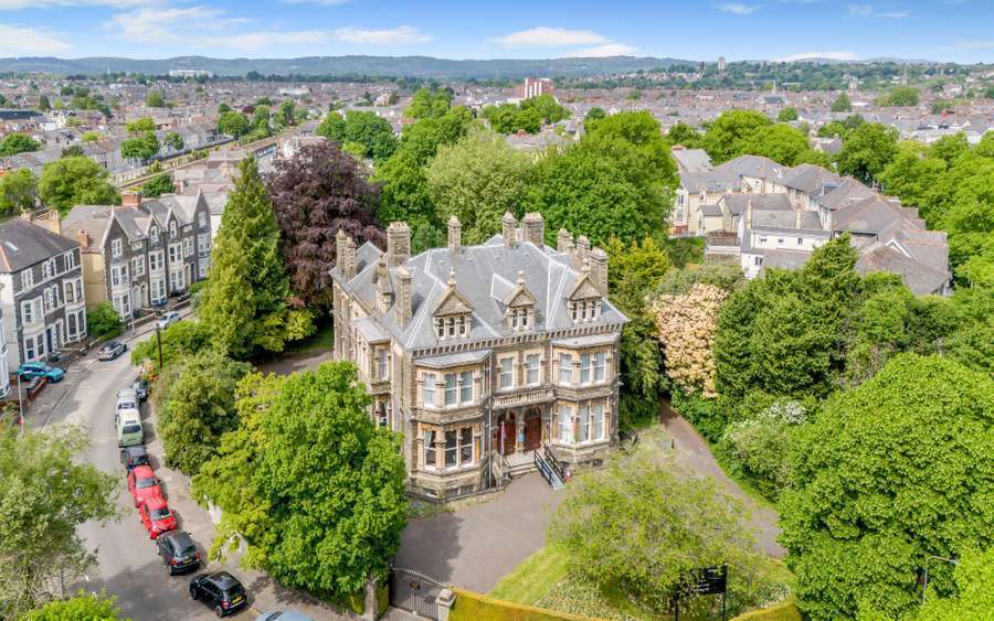 Richmond Rd, Cardiff à vendre - Photo de l’immeuble – Image 1 sur 2