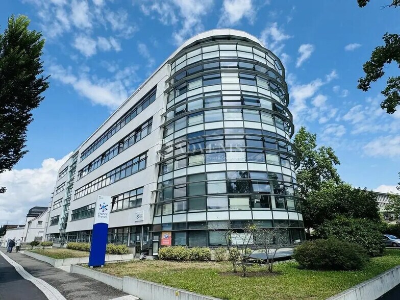 Bureau dans Strasbourg à louer - Photo de l’immeuble – Image 1 sur 12