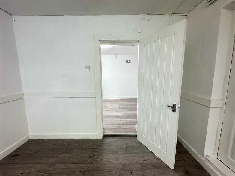 44-44A Leicester Rd, Salford à louer - Photo intérieure – Image 3 sur 8