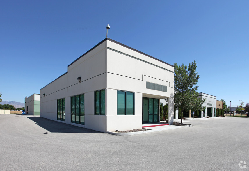 9632 W Emerald Ave, Boise, ID à louer - Photo de l’immeuble – Image 2 sur 8
