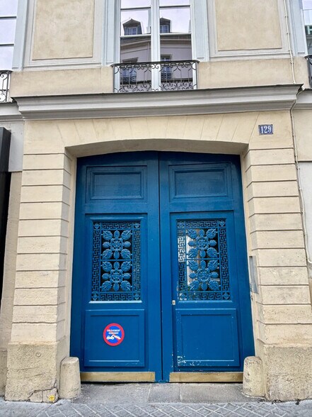 129 Rue De Turenne, Paris à louer - Photo de l’immeuble – Image 2 sur 11