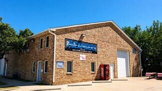 Plus de détails pour 10 Lafayette Ct, Bloomington, IL - Local d’activités à vendre