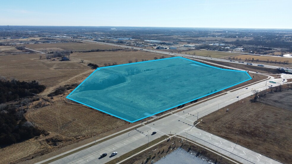 NW 48th Street, Lincoln, NE à vendre - Photo de l’immeuble – Image 2 sur 4