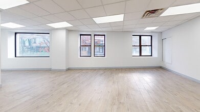 1305 Kings Hwy, Brooklyn, NY à louer Photo de l’immeuble– Image 1 sur 11