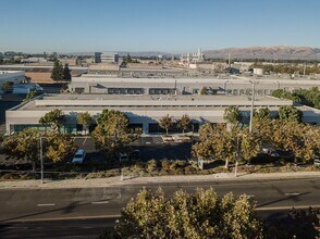 1135 Walsh Ave, Santa Clara, CA - VUE AÉRIENNE vue de carte - Image1