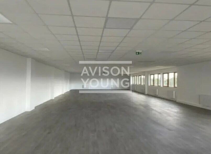 Local d’activités dans Stains à louer - Photo intérieure – Image 3 sur 4