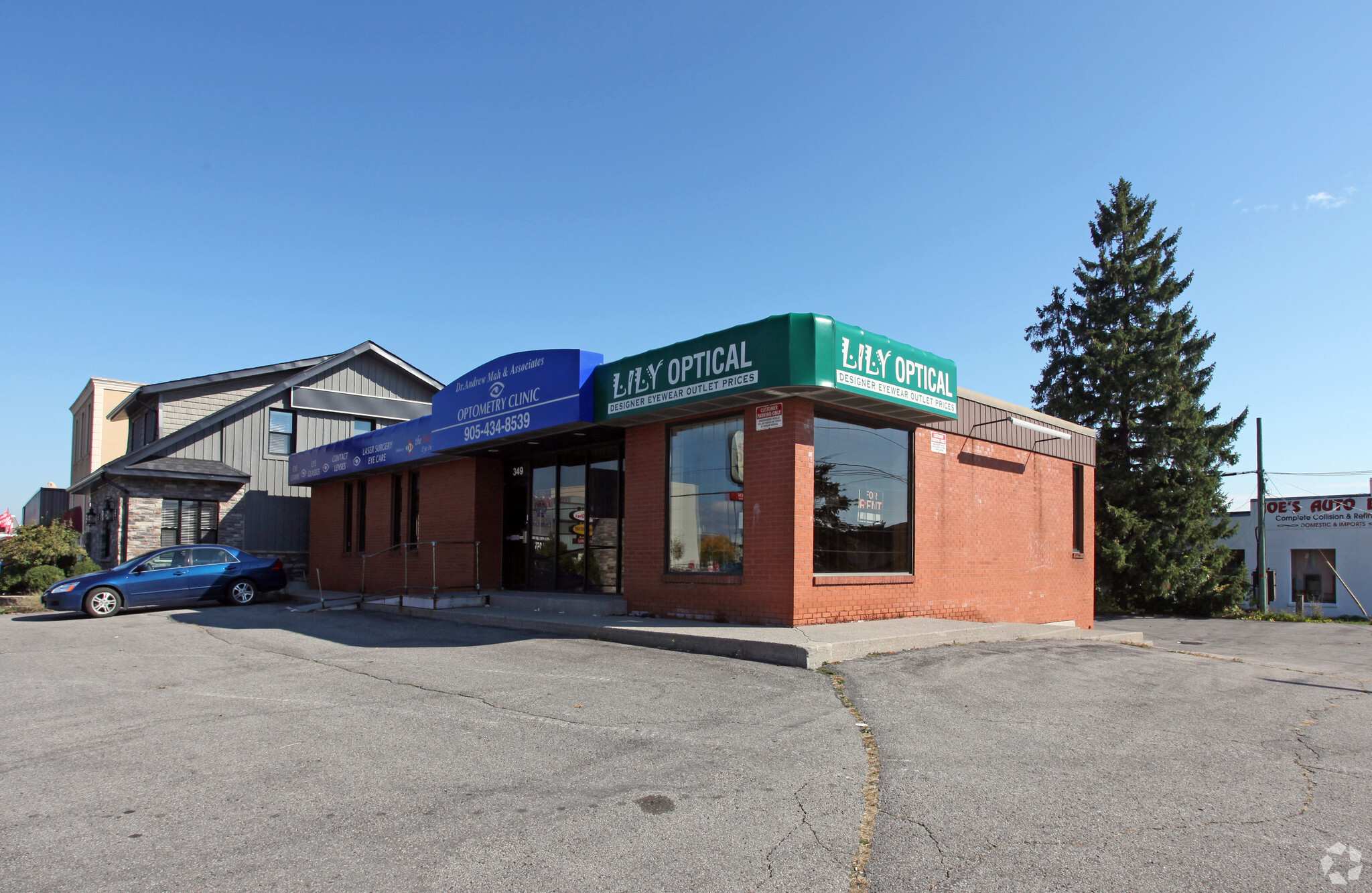 349 King St W, Oshawa, ON à vendre Photo principale– Image 1 sur 10