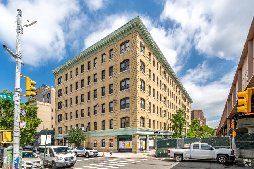 1916-1938 Park Ave, New York, NY à louer - Photo de l’immeuble – Image 3 sur 9