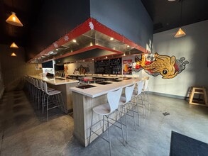 16821 Algonquin St, Huntington Beach, CA à louer Photo intérieure– Image 2 sur 8