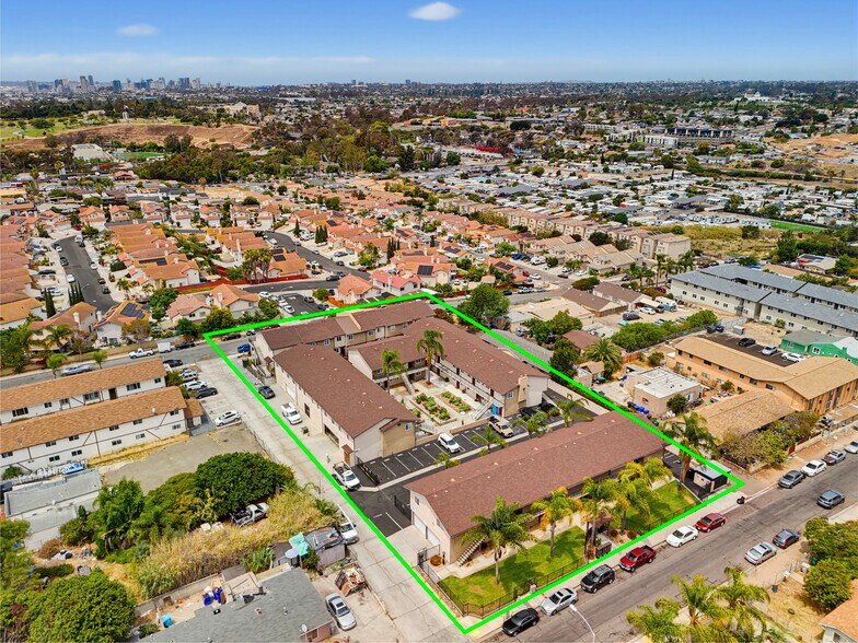 202-208 Willie James Jones Ave, San Diego, CA à vendre - Aérien – Image 1 sur 16