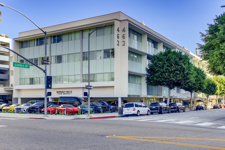 462 N Linden Dr, Beverly Hills, CA à louer - Photo de l’immeuble – Image 2 sur 12