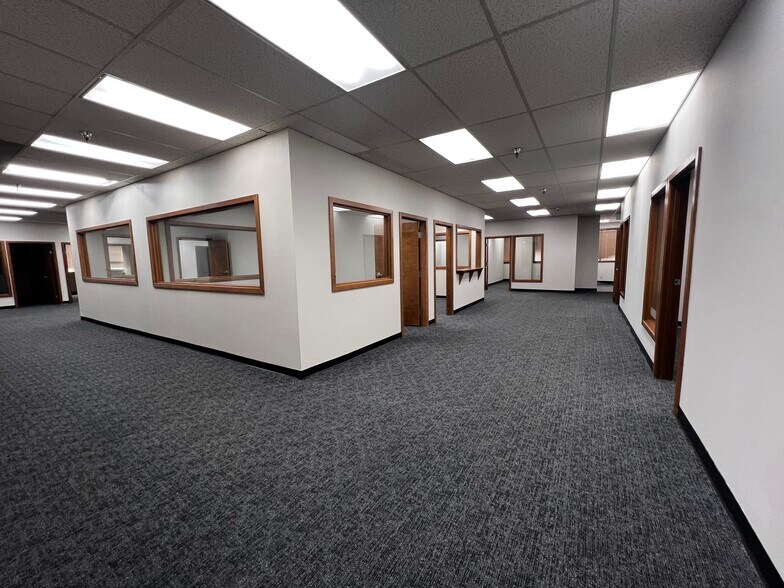 18435 Olympic Ave S, Tukwila, WA à louer - Photo de l’immeuble – Image 3 sur 4