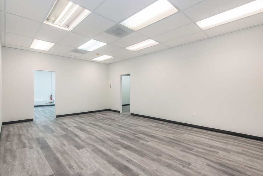 288 Stuyvesant Ave, Lyndhurst, NJ à louer - Photo intérieure – Image 3 sur 12
