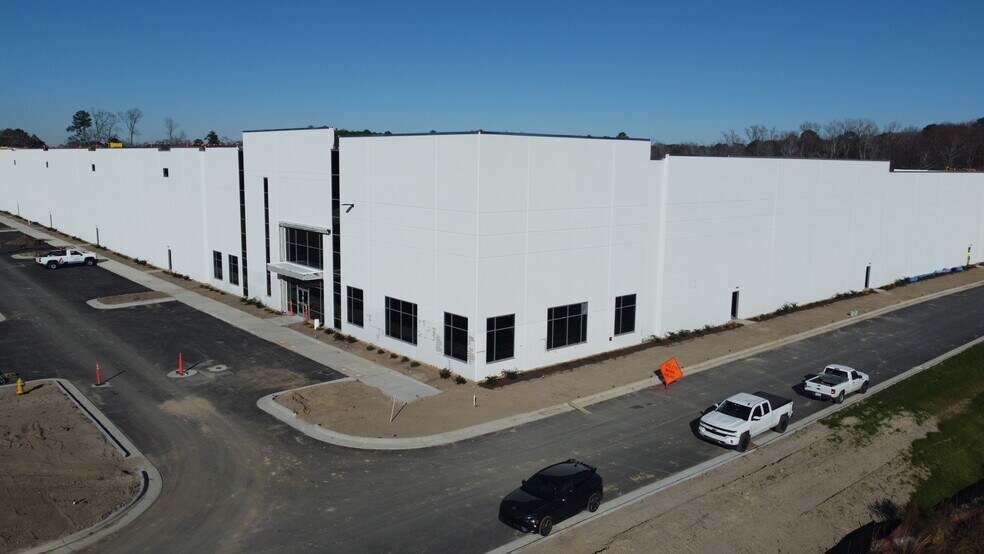 4520 Guy Rd, Clayton, NC à louer - Photo de l’immeuble – Image 1 sur 6
