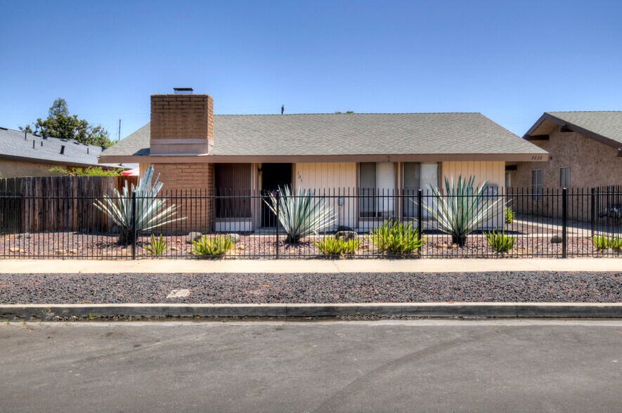 3232 N Anna St, Fresno, CA à vendre - Photo de l’immeuble – Image 3 sur 16