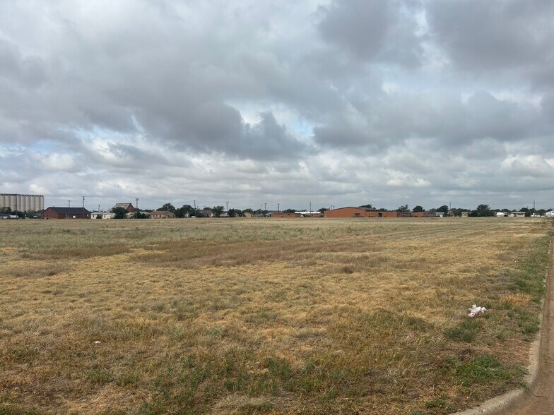 1900 Walter Griffin, Plainview, TX à vendre - Photo principale – Image 1 sur 1