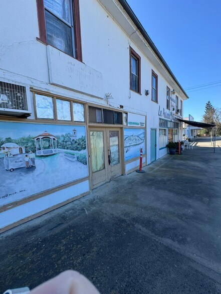 11715 Riverside Ave portefeuille de 4 biens à vendre sur LoopNet.fr - Photo de l’immeuble – Image 3 sur 14