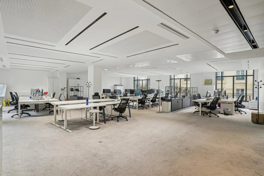 6 Rue Paul Cézanne, Paris à louer - Photo de l’immeuble – Image 3 sur 15