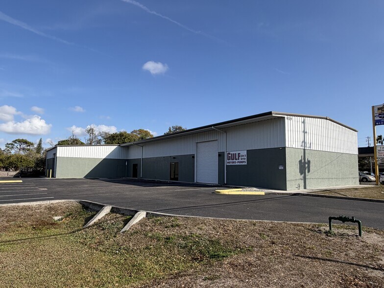 8599 66th St N, Pinellas Park, FL à louer - Photo de l’immeuble – Image 3 sur 10
